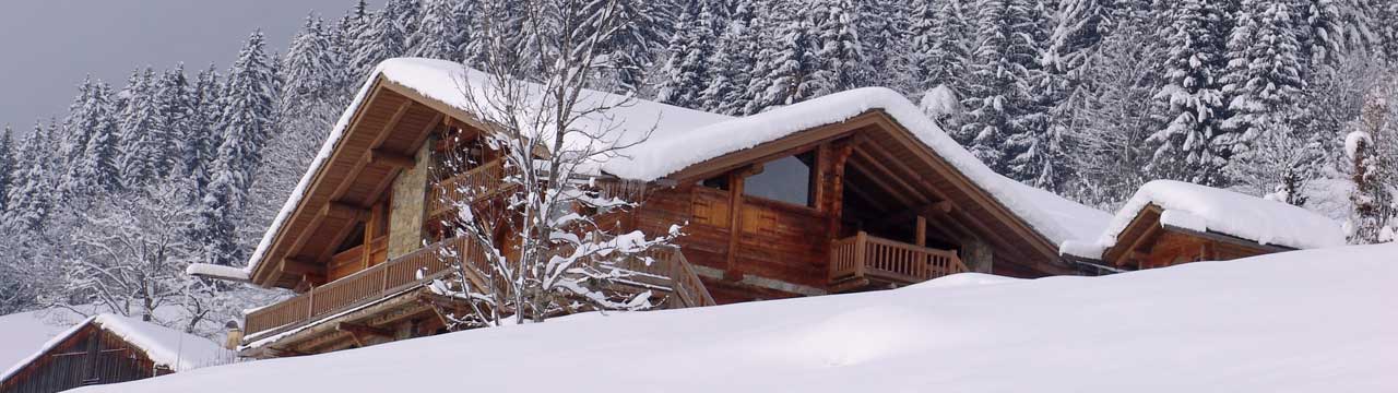 construction de chalet neuf avrillon Savoie et Haute Savoie, menuiserie charpente réaliser par des charpentiers professionnels arvimedia 